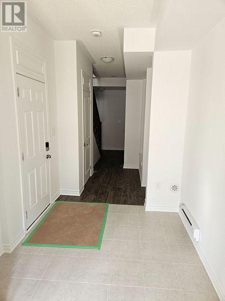 61 Melmar Street, Brampton, Ontario  L7A 0B6 - Photo 4 - W12761372