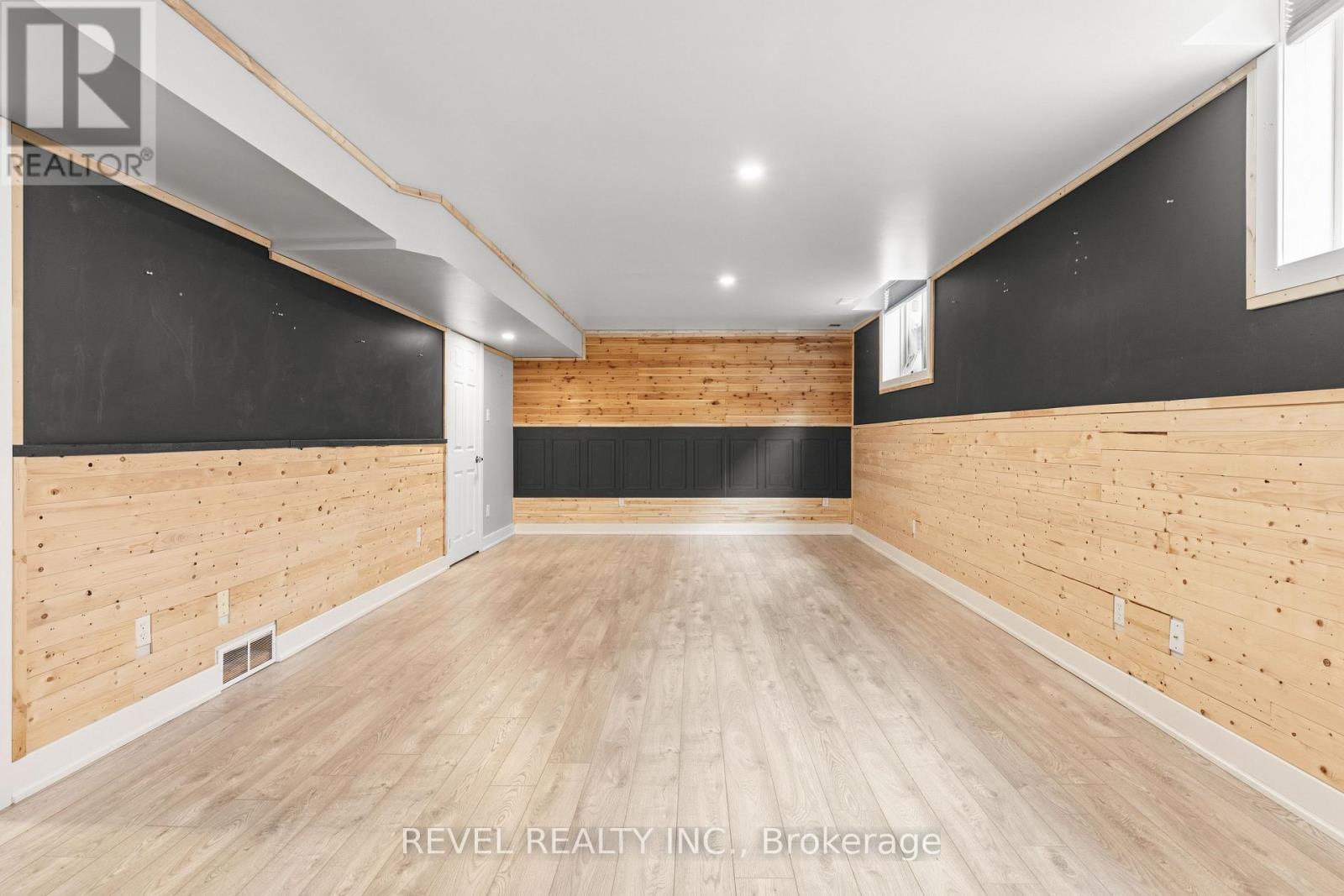 332 Mary Street W, Kawartha Lakes, Ontario  K9V 5X5 - Photo 32 - X12767396