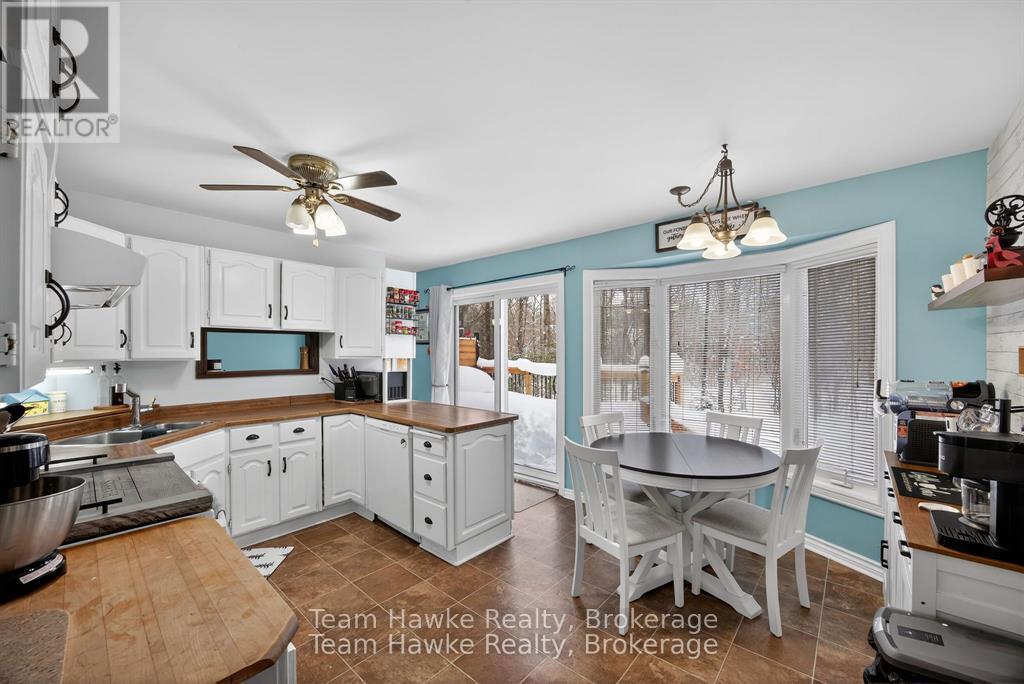 50 Laurier Boulevard, Tiny, Ontario  L9M 0J2 - Photo 6 - S12771496