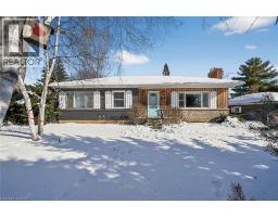 983 PARKHILL Avenue, Burlington, Ontario
