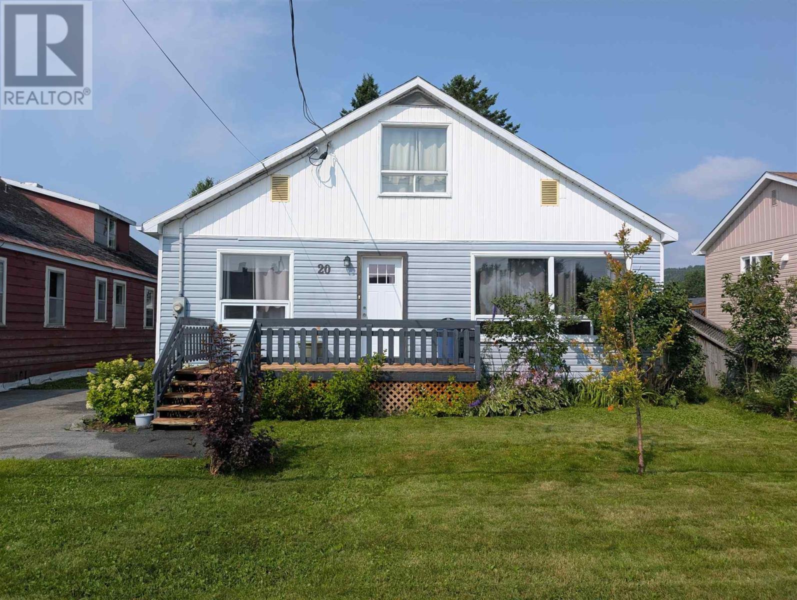 20 Second Ave, Wawa, Ontario  P0S 1K0 - Photo 2 - SM260197