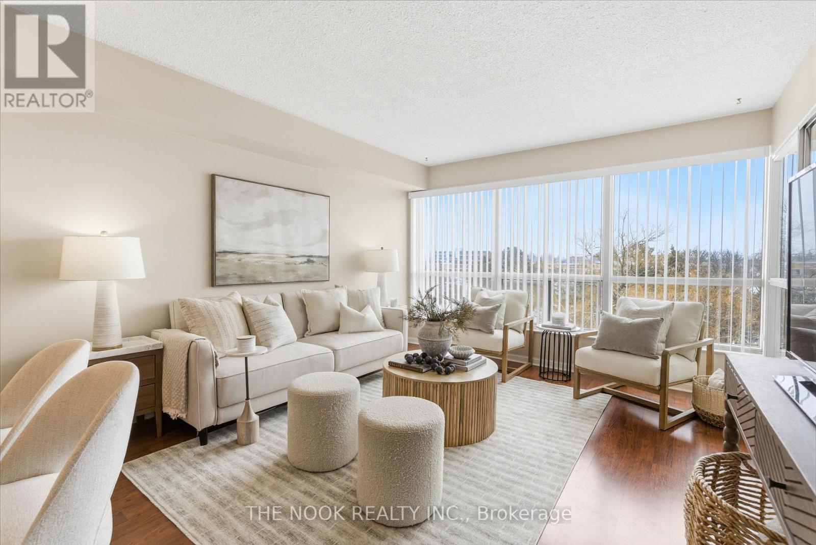 608 - 712 Rossland Road E, Whitby, Ontario  L1N 9E8 - Photo 1 - E12771506