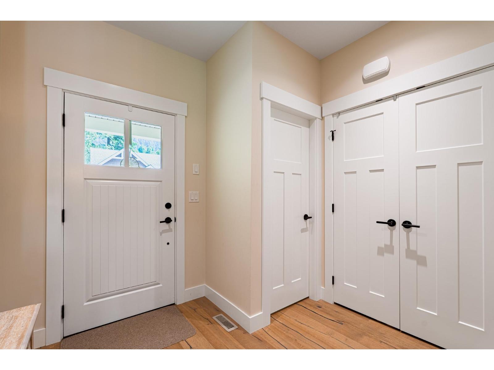 43318 Creekside Circle, Cultus Lake South, Chilliwack, British Columbia  V2R 0Z4 - Photo 19 - R3087796