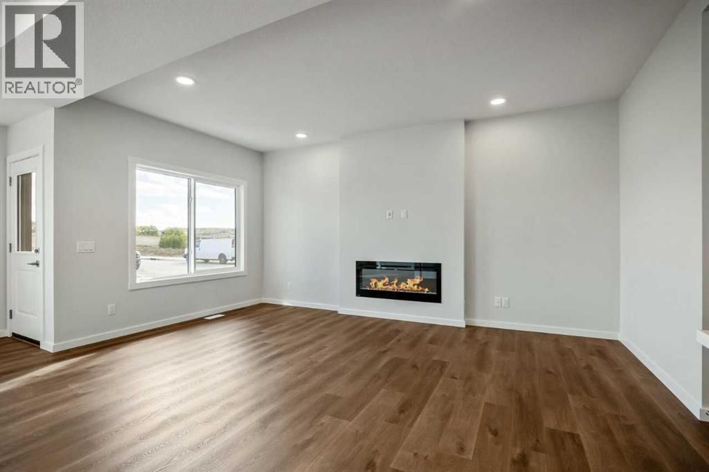 27 Heritage Link, Cochrane, Alberta  T4C 2J8 - Photo 10 - A2249127