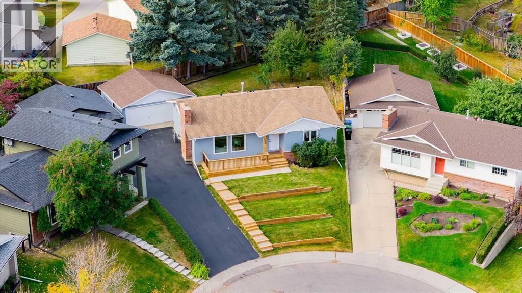 328 Cantrell Place Sw, Calgary, Alberta  T2W 2A3 - Photo 2 - A2279411