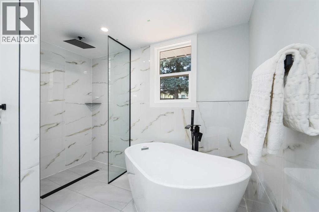 328 Cantrell Place Sw, Calgary, Alberta  T2W 2A3 - Photo 18 - A2279411