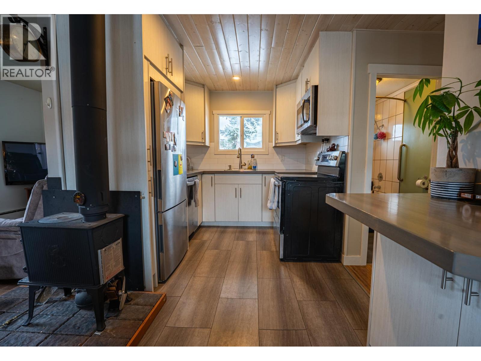 339 Stiles Street, Kimberley, British Columbia  V1A 1G6 - Photo 4 - 10374880