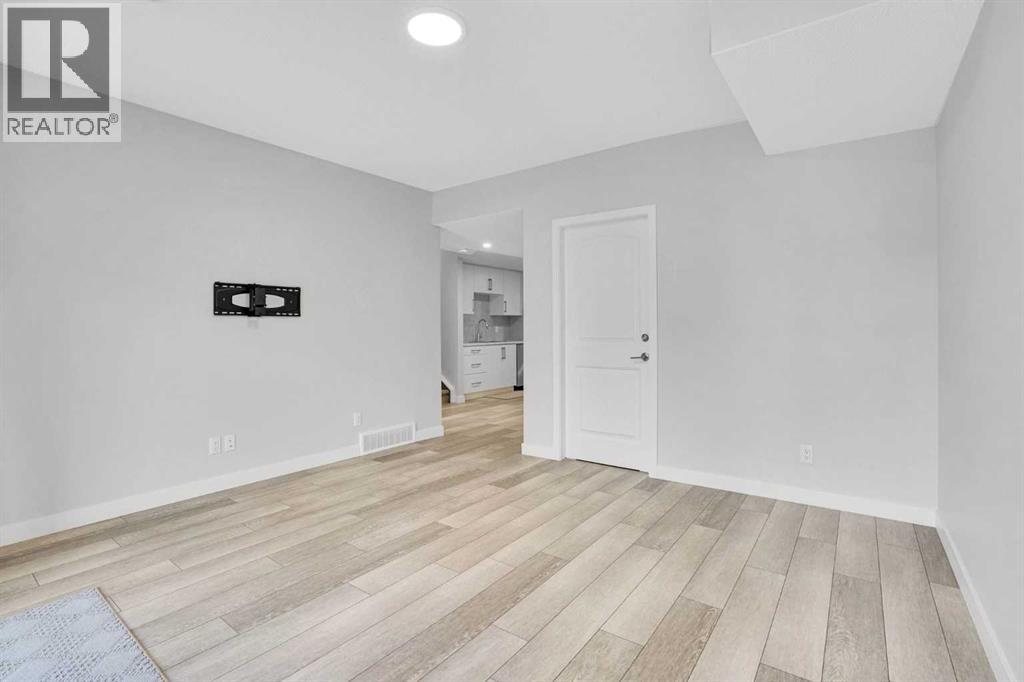 86 Edith Row Nw, Calgary, Alberta  T3R 2B8 - Photo 44 - A2283022