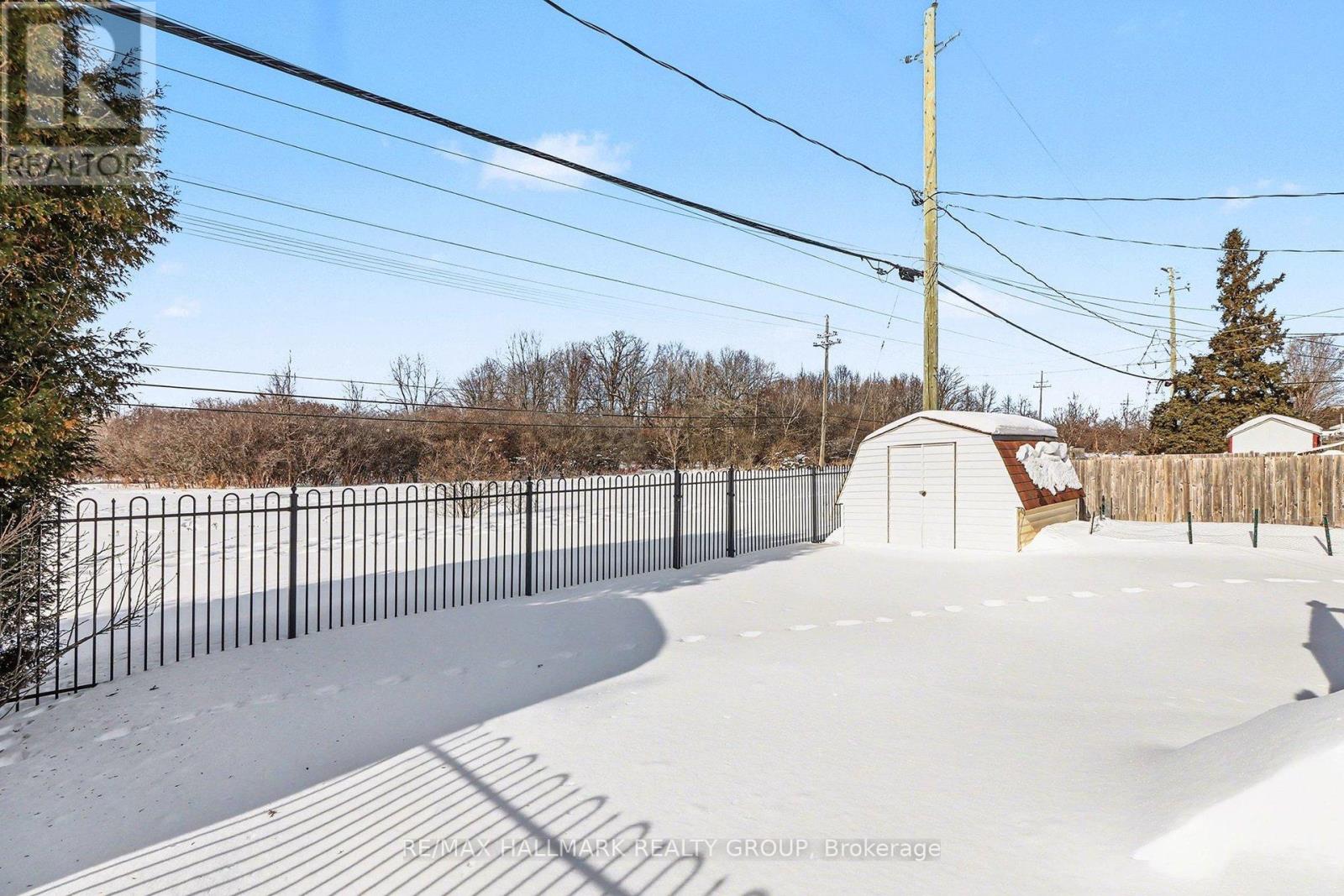 2004 Dorval Avenue, Ottawa, Ontario  K1G 2N8 - Photo 21 - X12771494