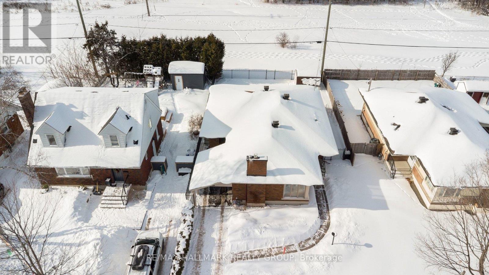 2004 Dorval Avenue, Ottawa, Ontario  K1G 2N8 - Photo 24 - X12771494