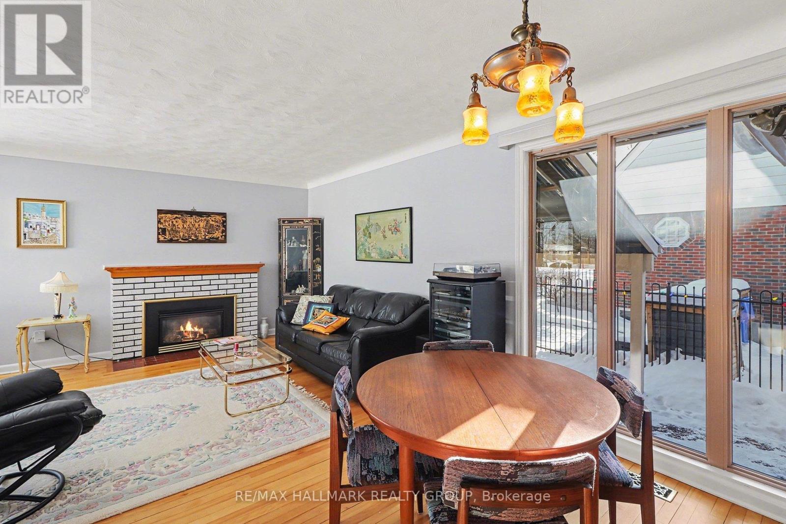 2004 Dorval Avenue, Ottawa, Ontario  K1G 2N8 - Photo 7 - X12771494