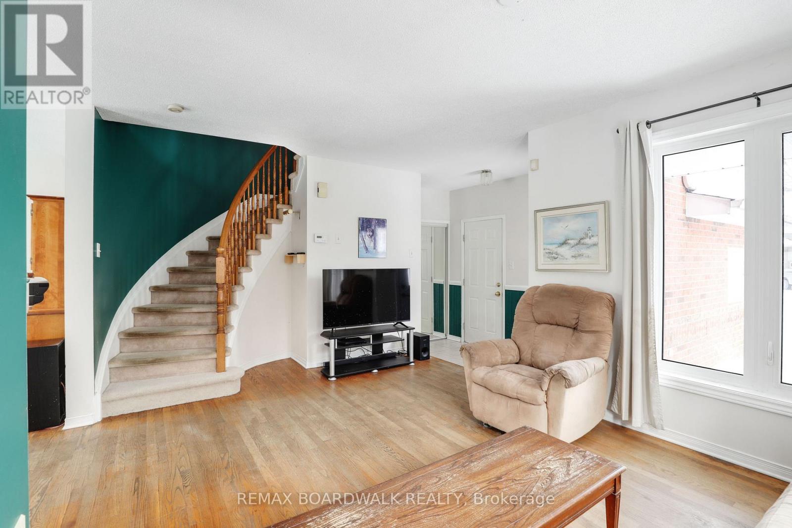 91 Whalings Circle Sw, Ottawa, Ontario  K2S 1S4 - Photo 7 - X12771500