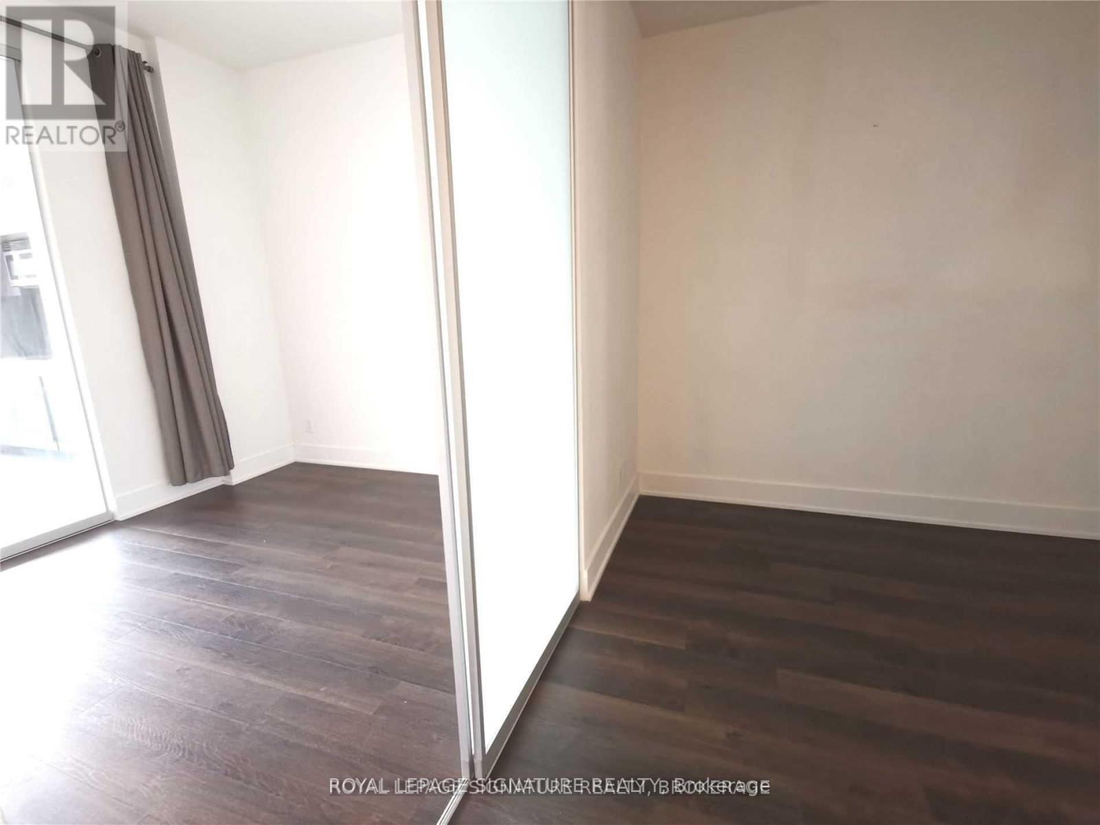 422 - 111 St Clair Avenue W, Toronto (Yonge-St. Clair), Ontario  M4V 1N5 - Photo 12 - C12771442