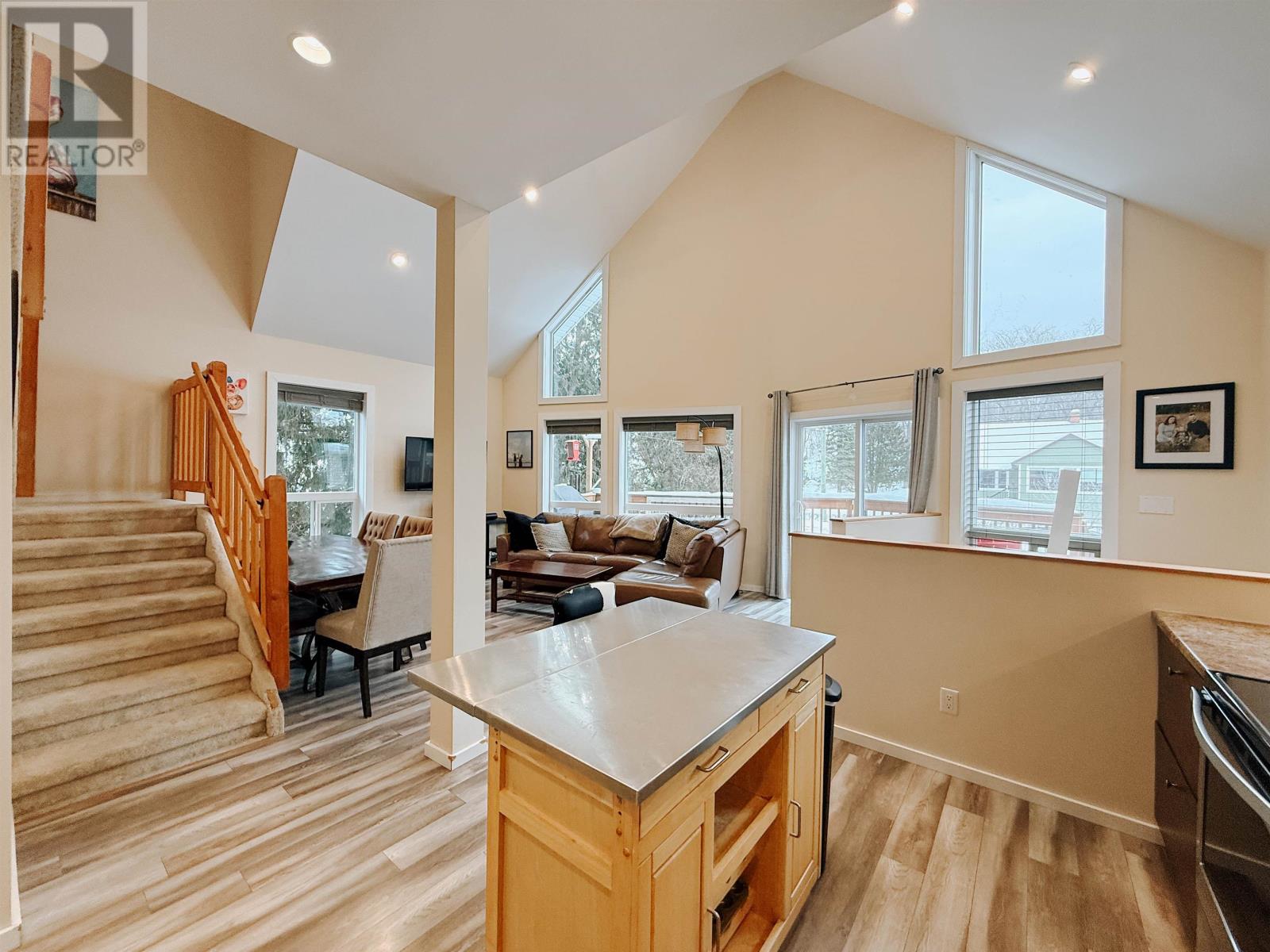 408 Bay Street, Keewatin, Ontario  P0X 1C0 - Photo 3 - TB2600194