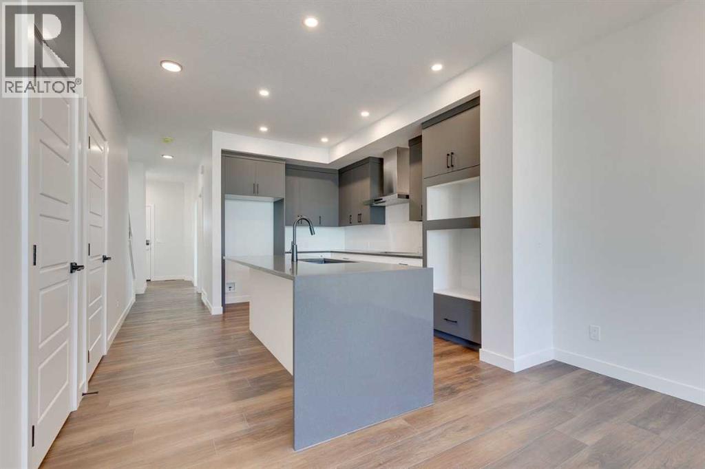 182 Lanark Gate Se, Airdrie, Alberta  T4A 3R7 - Photo 2 - A2284673