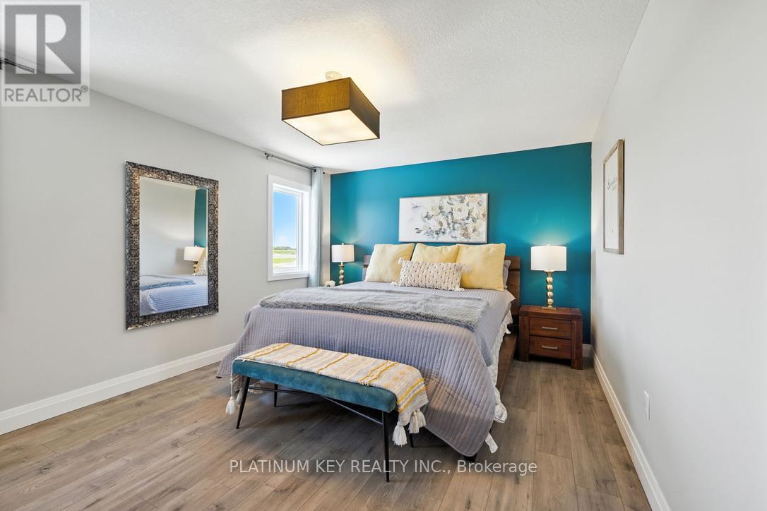 248 Snyders Avenue, Central Elgin, Ontario  N0L 1B0 - Photo 14 - X12493898