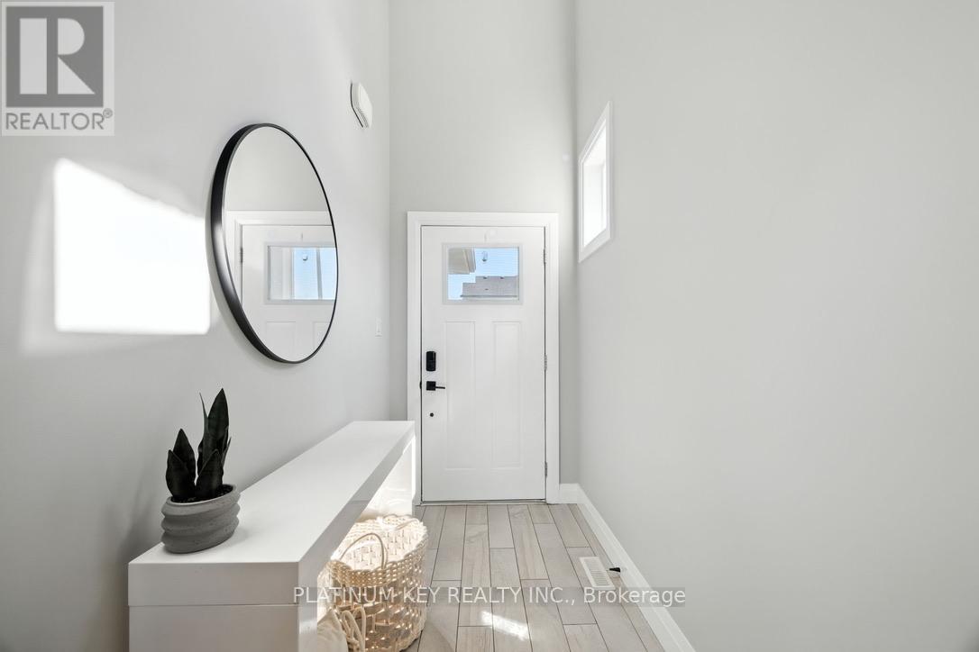 248 Snyders Avenue, Central Elgin, Ontario  N0L 1B0 - Photo 3 - X12493898