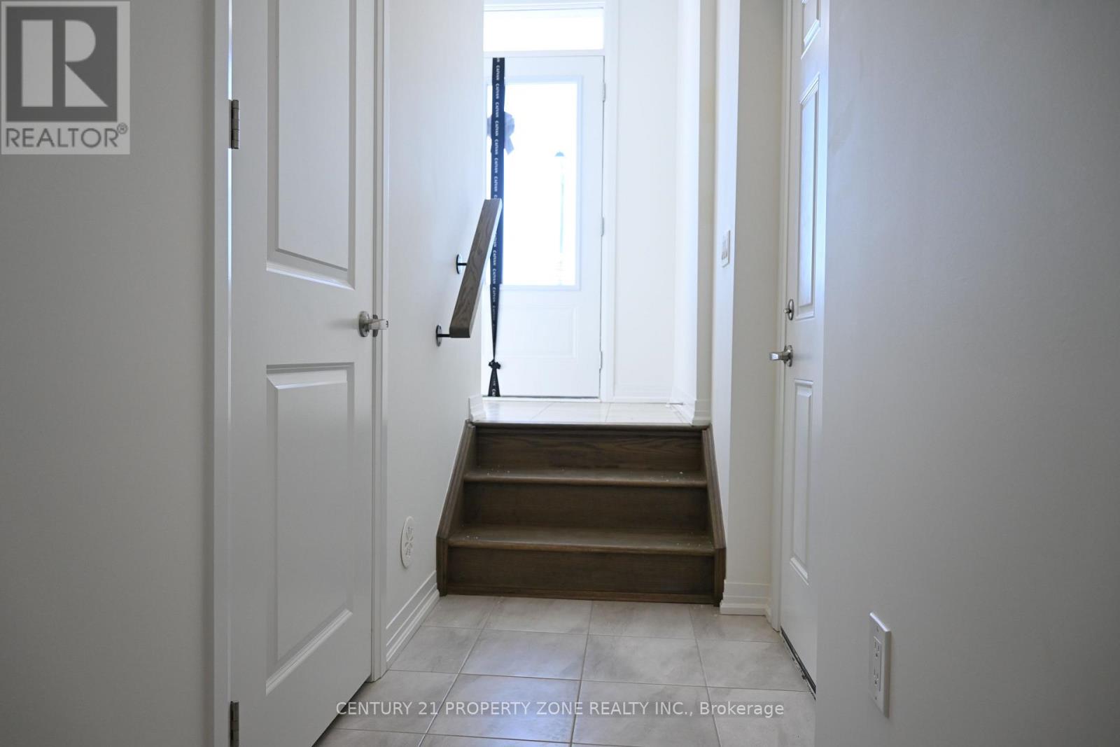 Lower - 2 Timber Fall Drive, Brampton, Ontario  L7A 5L9 - Photo 5 - W12745452