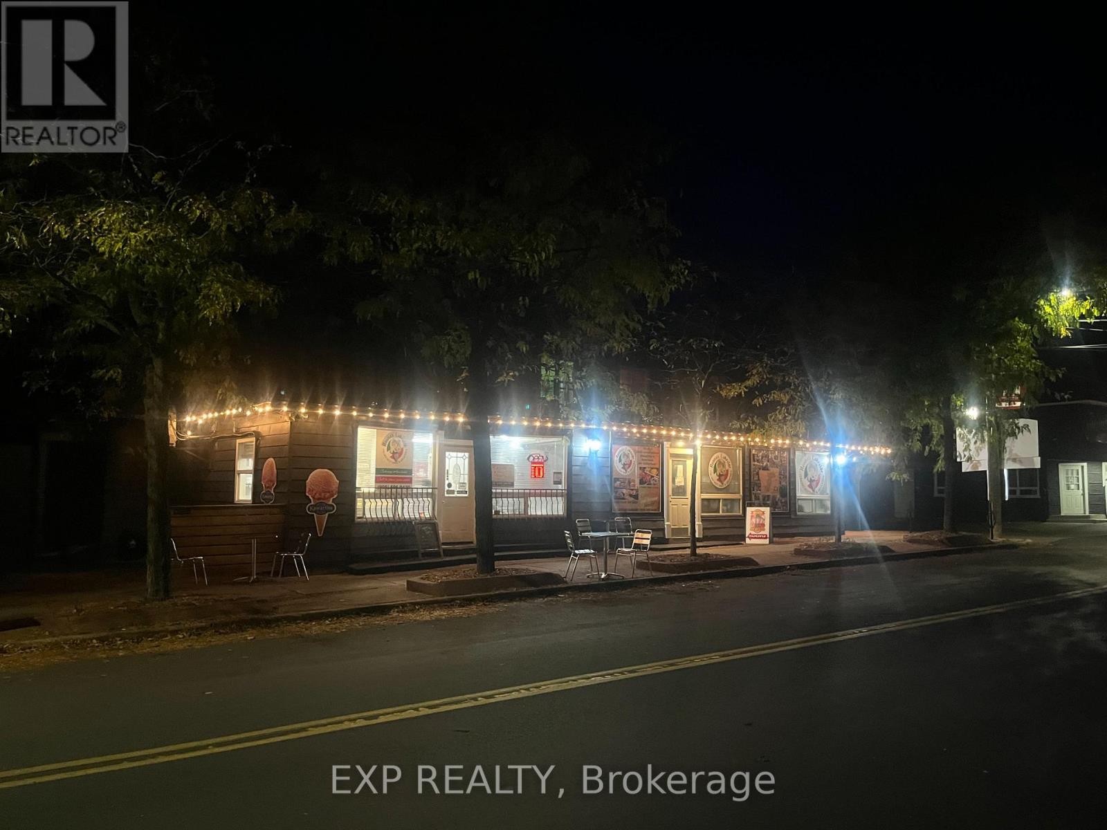 104 & 105 - 928 Lake Drive E, Georgina (Sutton & Jackson's Point), Ontario  L0E 1L0 - Photo 2 - N12473107