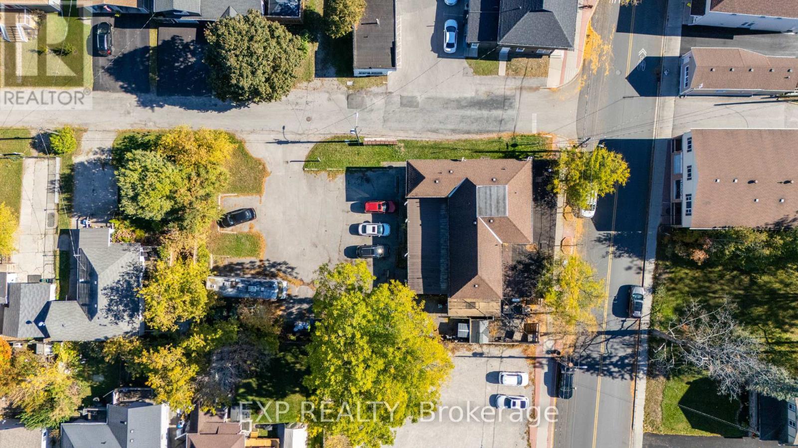 104 & 105 - 928 Lake Drive E, Georgina (Sutton & Jackson's Point), Ontario  L0E 1L0 - Photo 24 - N12473107