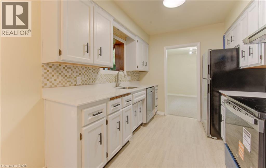 88 Ellis Crescent S, Waterloo, Ontario  N2J 2B8 - Photo 11 - 40781001