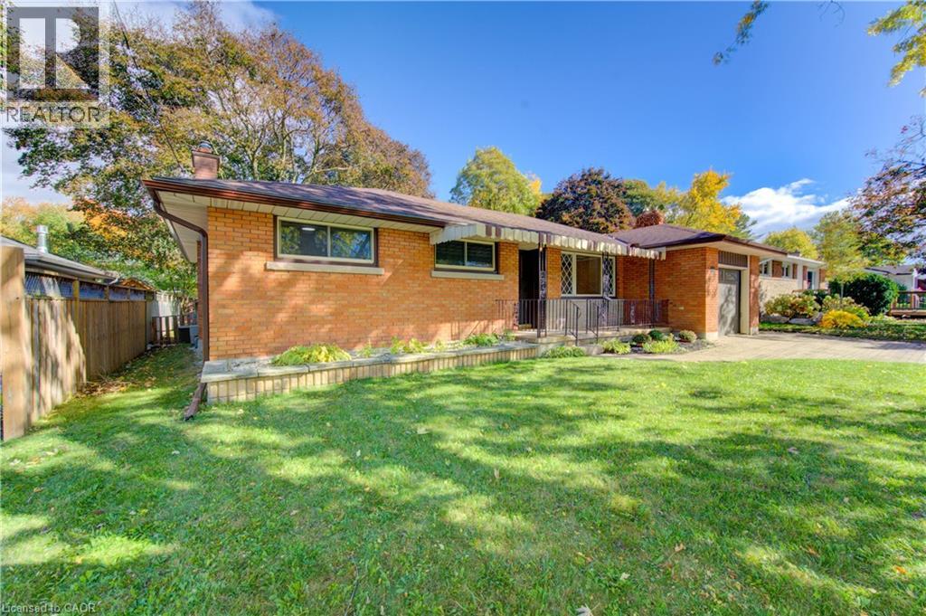 88 Ellis Crescent S, Waterloo, Ontario  N2J 2B8 - Photo 3 - 40781001