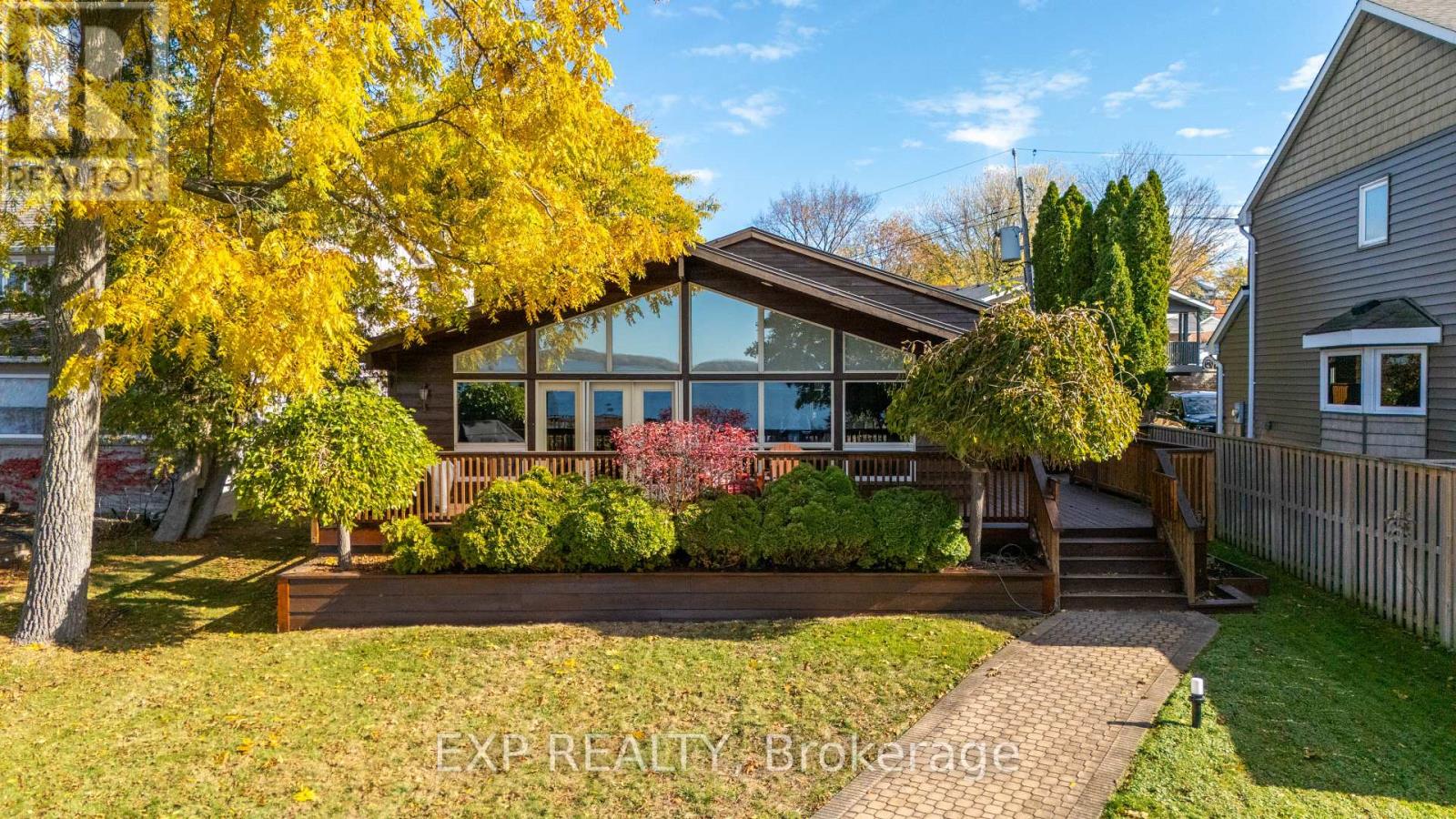 229 Lake Drive N, Georgina (Historic Lakeshore Communities), Ontario  L4P 3C8 - Photo 2 - N12494696