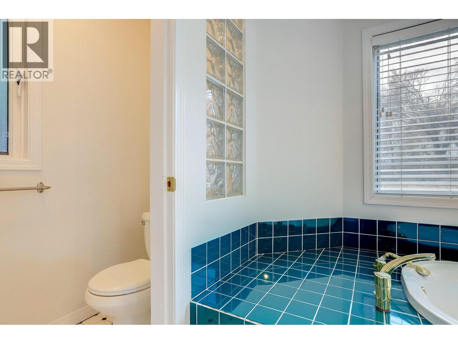 8208 Tebo Drive, Coldstream, British Columbia  V1B 1V3 - Photo 44 - 10375149