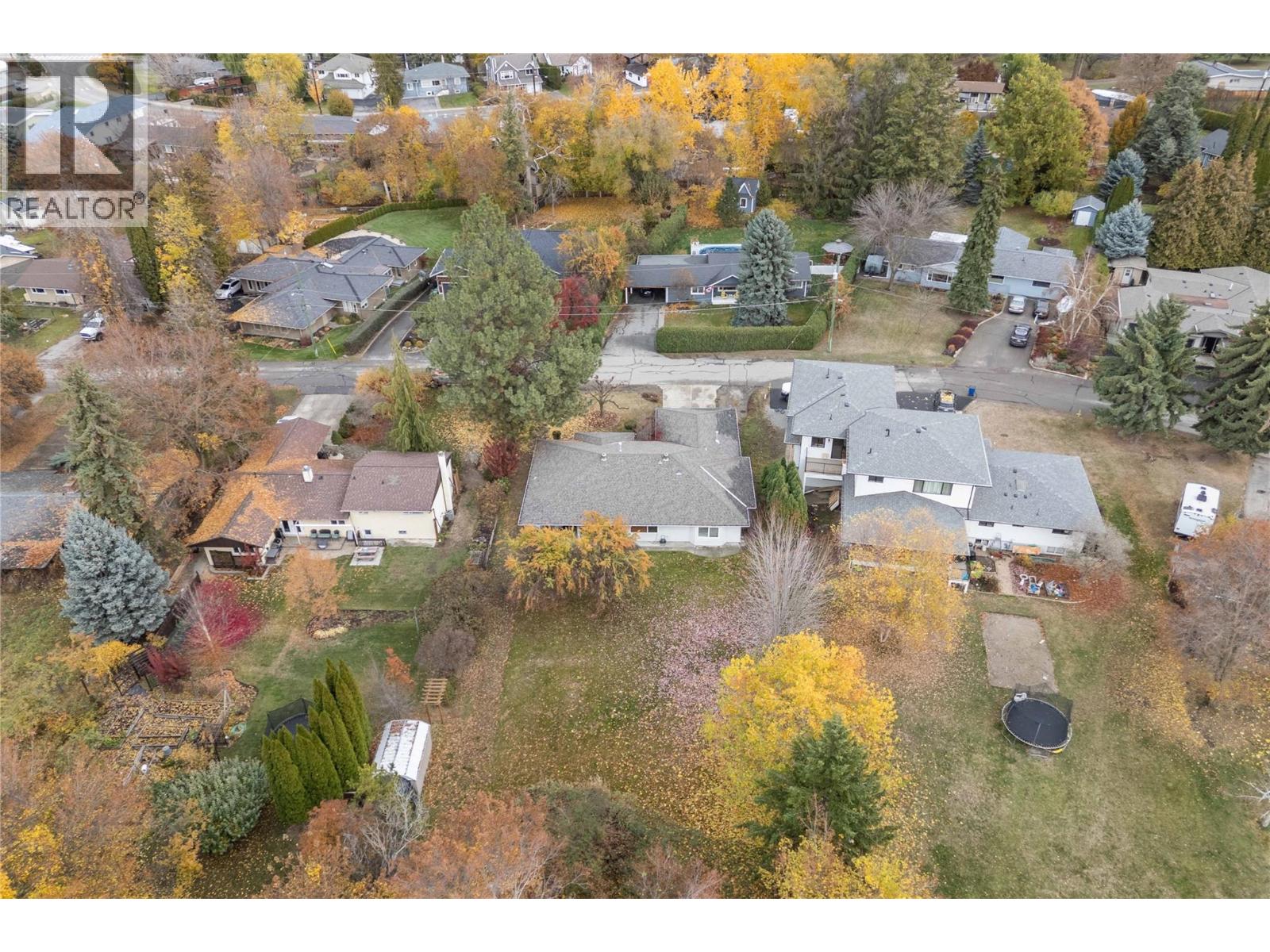 8208 Tebo Drive, Coldstream, British Columbia  V1B 1V3 - Photo 77 - 10375149