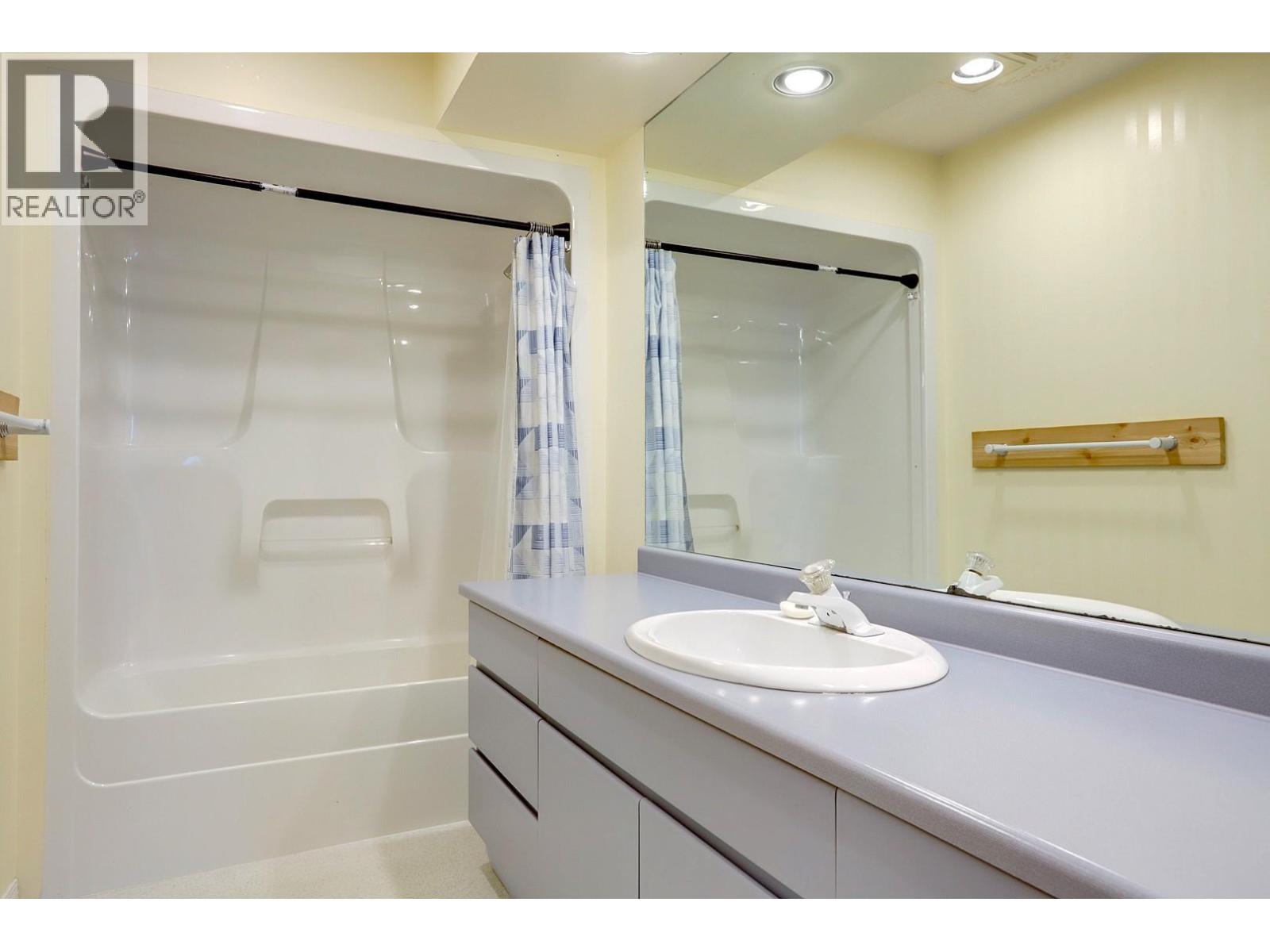 8208 Tebo Drive, Coldstream, British Columbia  V1B 1V3 - Photo 50 - 10375149