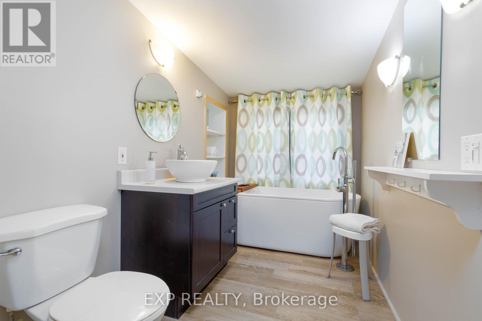 122 Blue Heron Drive, Georgina, Ontario  L0E 1N0 - Photo 29 - N12515760