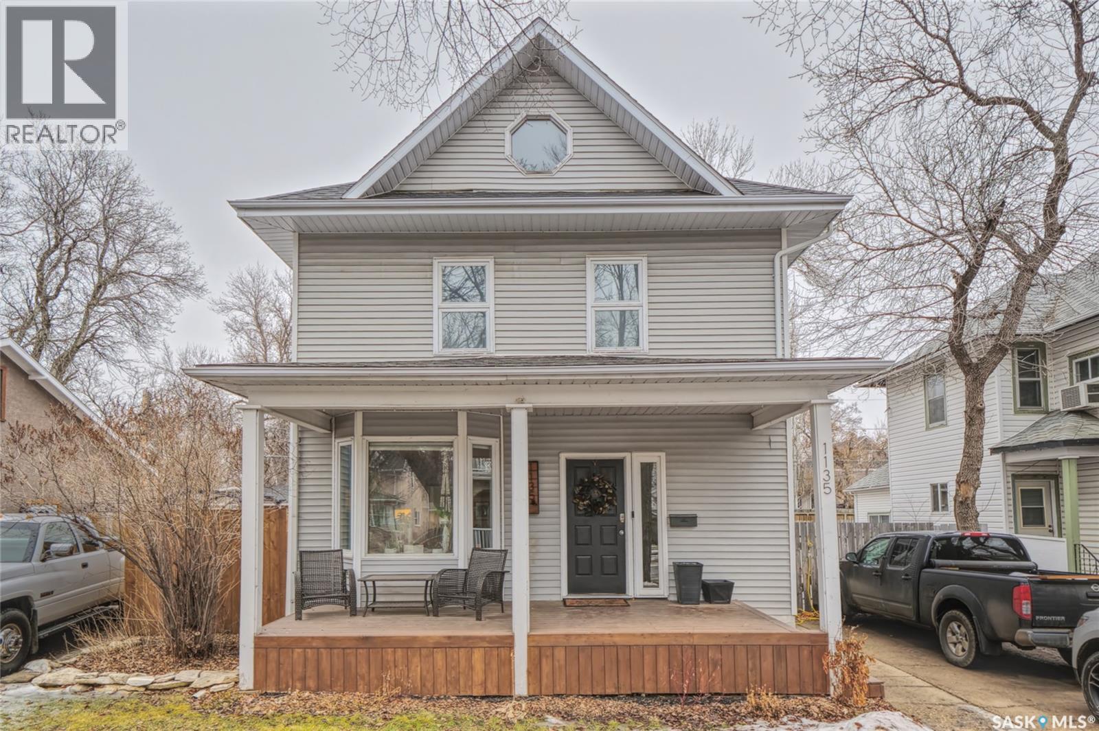 1135 2nd Avenue Nw, Moose Jaw, Saskatchewan  S6H 3R4 - Photo 1 - SK028185