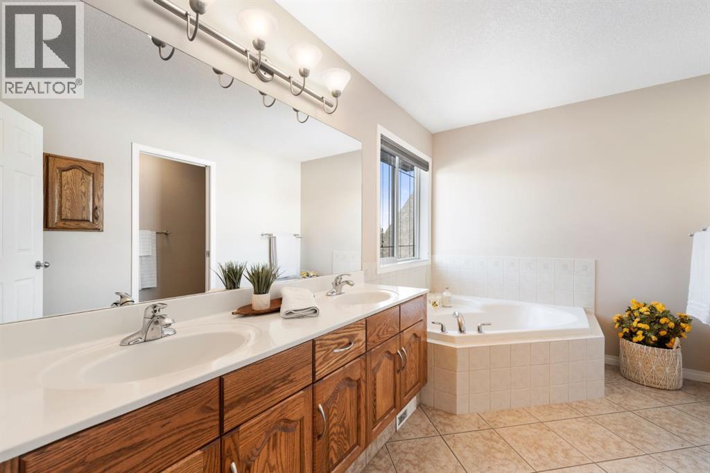 8 Heritage Cove, Heritage Pointe, Alberta  T1S 4J1 - Photo 26 - A2283362