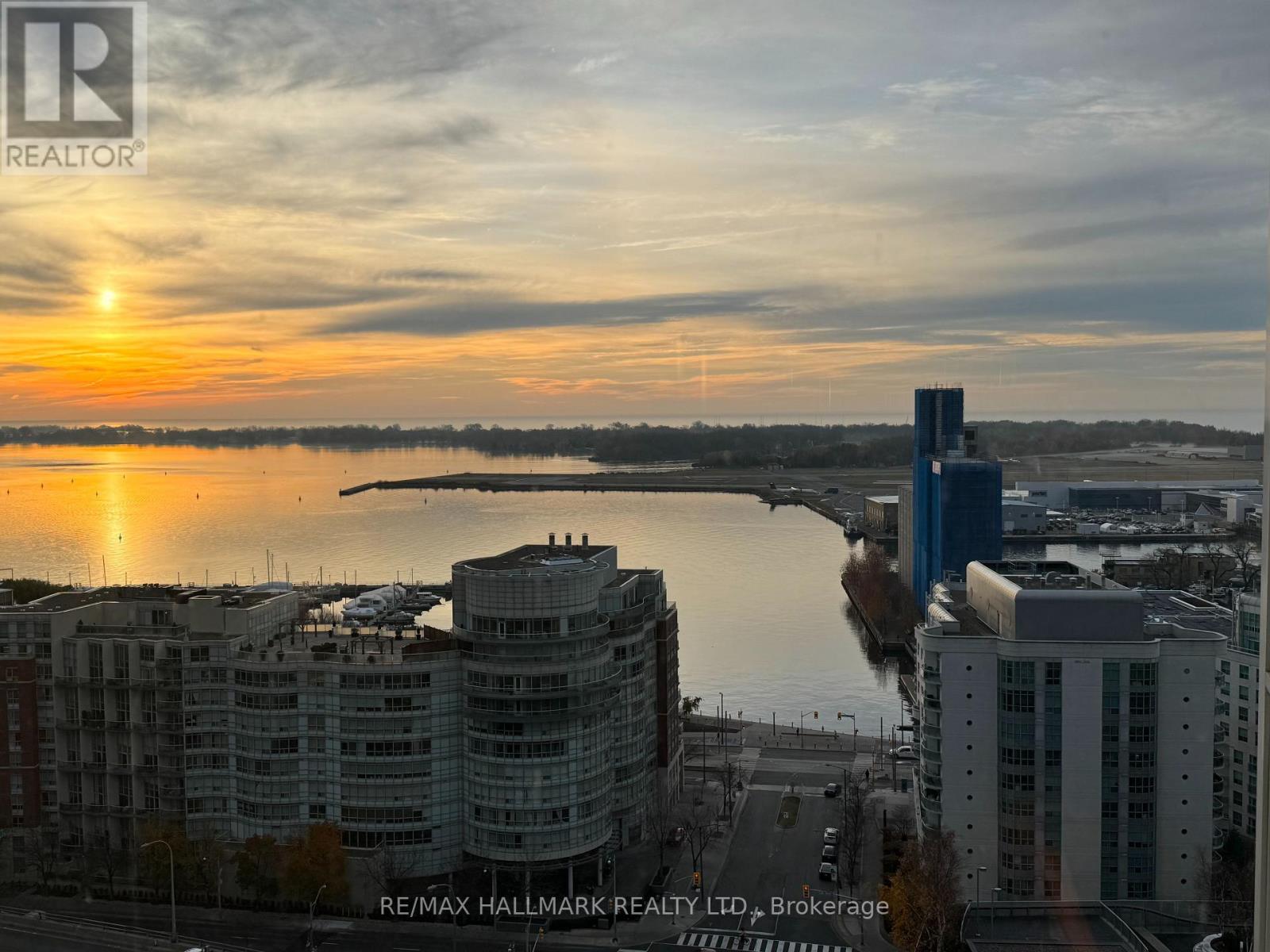 2208 - 75 QUEENS WHARF ROAD, Toronto, Ontario