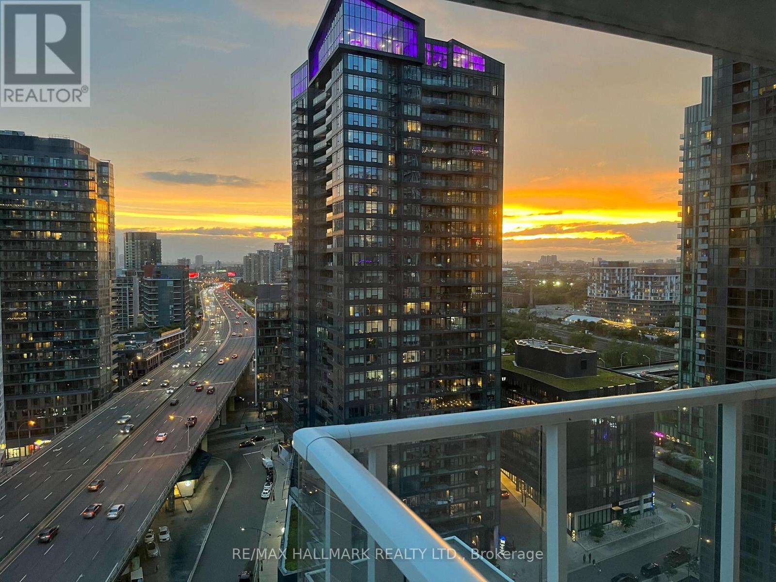 2208 - 75 Queens Wharf Road, Toronto, Ontario  M5V 0J8 - Photo 10 - C12771514