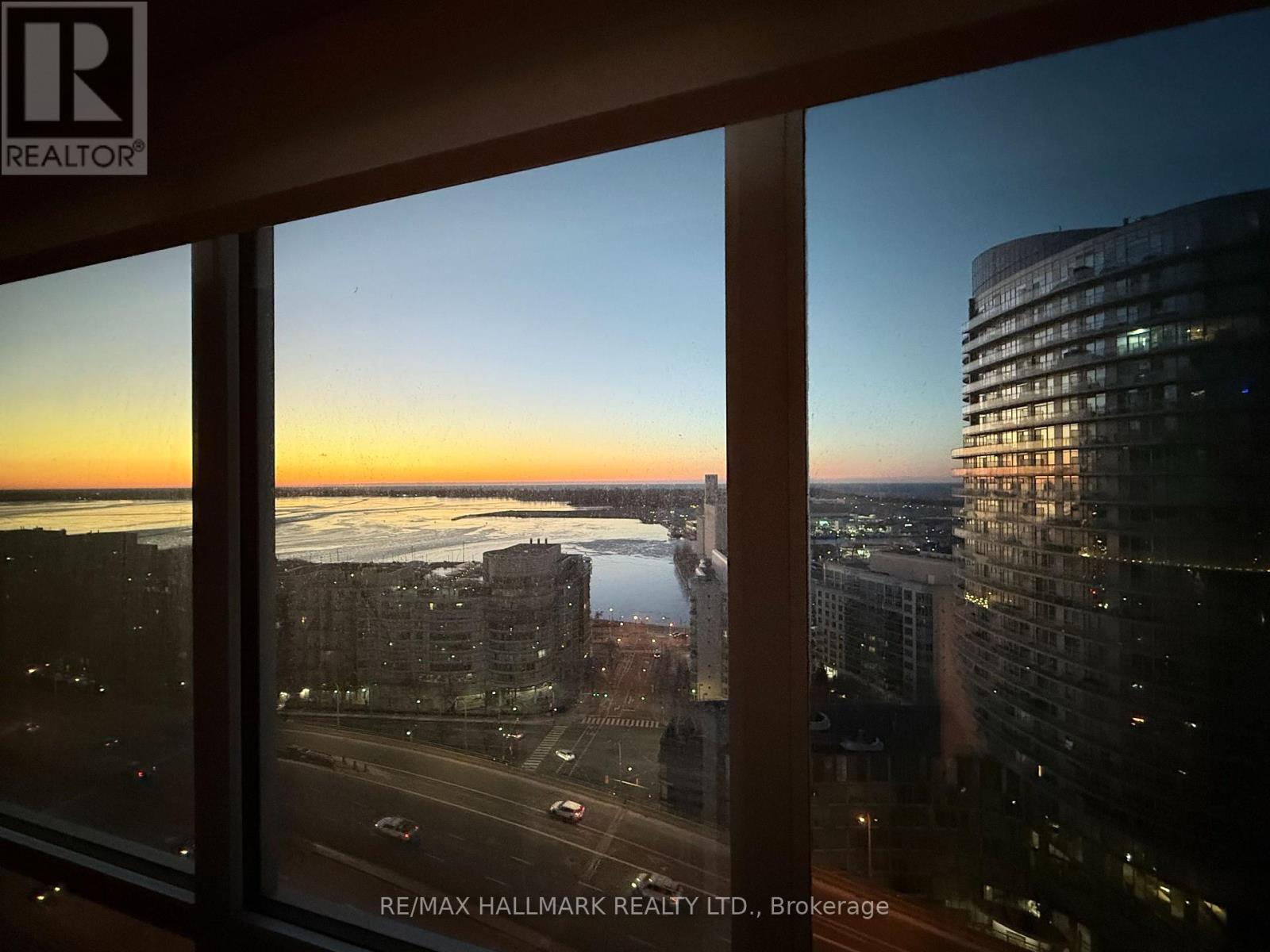 2208 - 75 Queens Wharf Road, Toronto, Ontario  M5V 0J8 - Photo 11 - C12771514