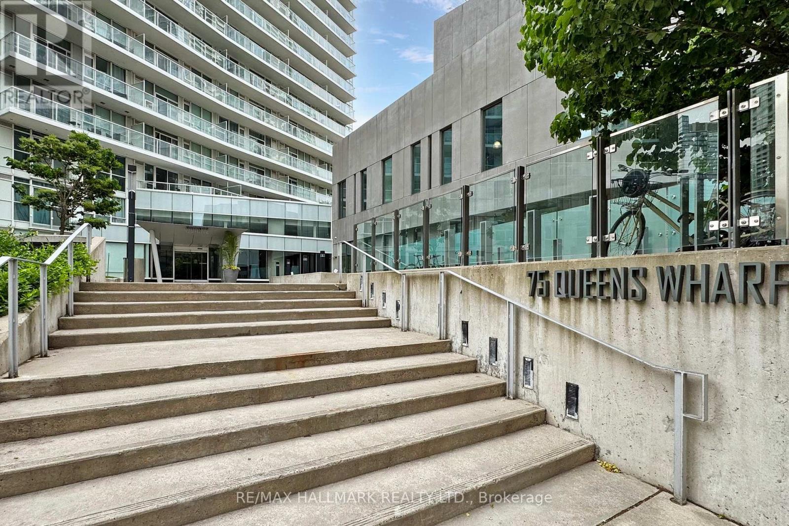 2208 - 75 Queens Wharf Road, Toronto, Ontario  M5V 0J8 - Photo 20 - C12771514