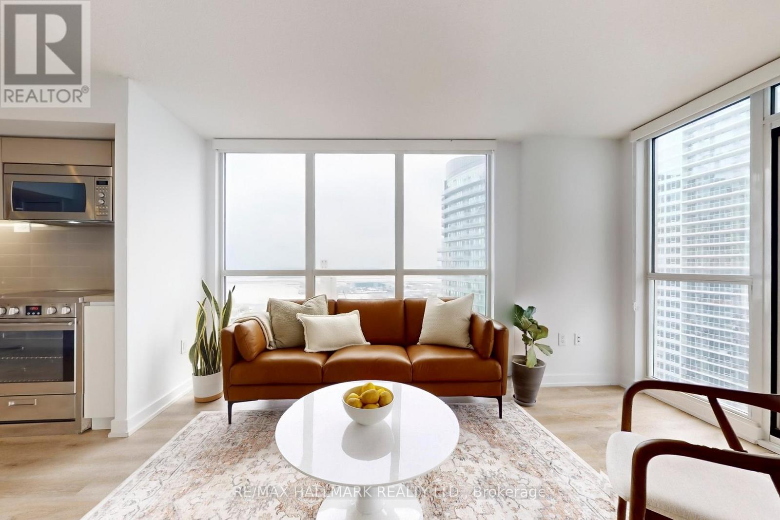 2208 - 75 Queens Wharf Road, Toronto, Ontario  M5V 0J8 - Photo 3 - C12771514