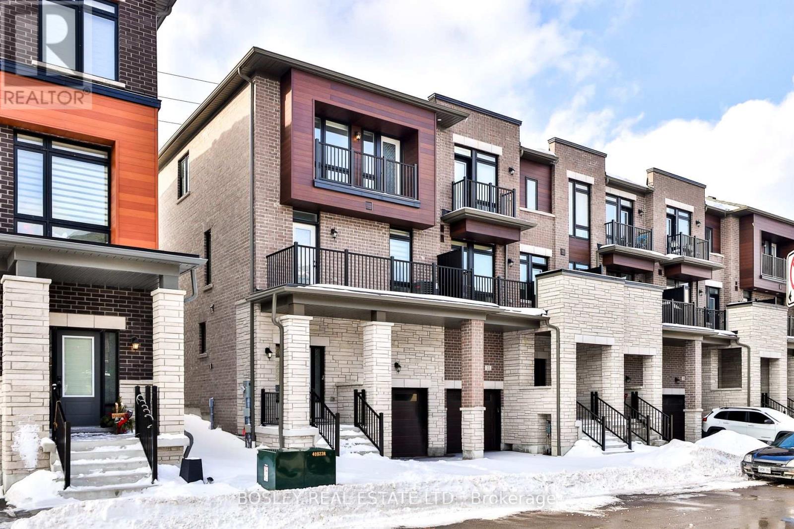 24 CUNLIFFE LANE, Ajax, Ontario