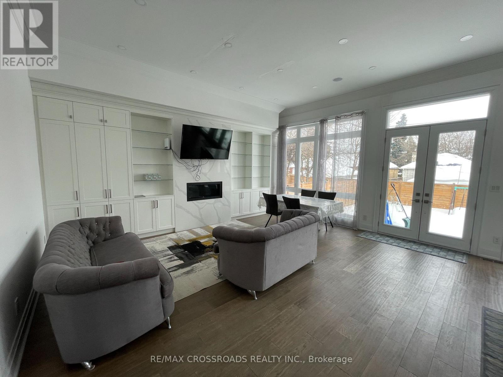 89 Cadorna Avenue, Toronto, Ontario  M4J 3W9 - Photo 10 - E12771598