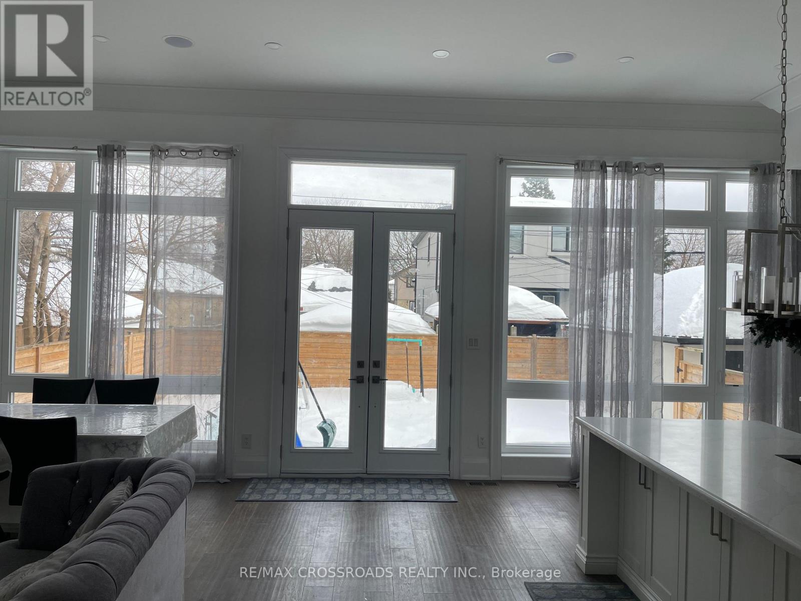 89 Cadorna Avenue, Toronto, Ontario  M4J 3W9 - Photo 11 - E12771598