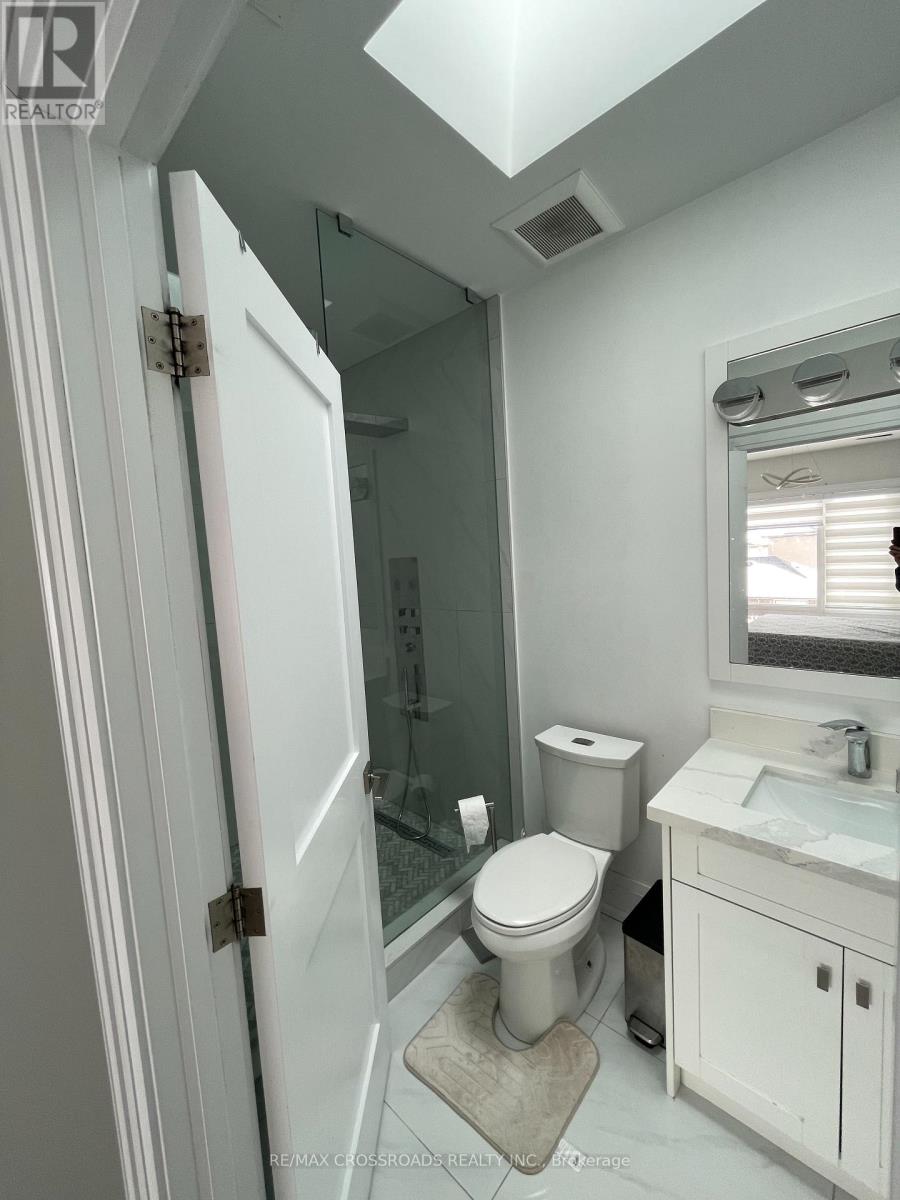 89 Cadorna Avenue, Toronto, Ontario  M4J 3W9 - Photo 21 - E12771598