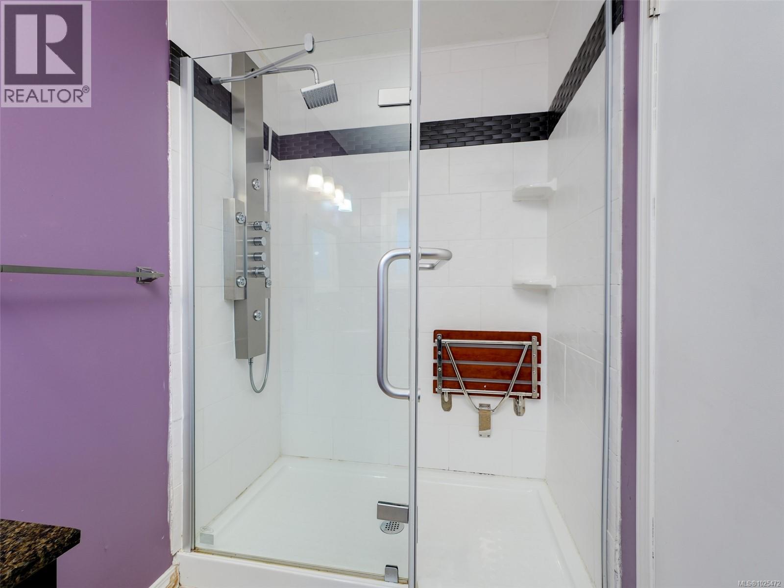 3201 Frechette St, Saanich, British Columbia  V8P 4N6 - Photo 12 - 1025472