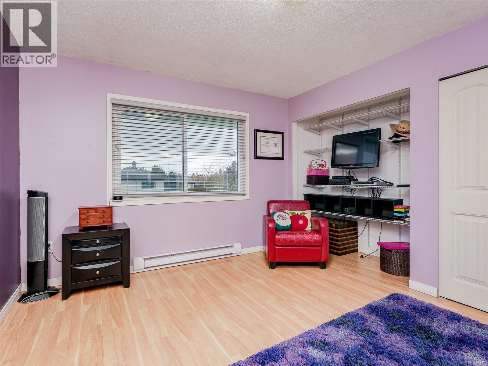 3201 Frechette St, Saanich, British Columbia  V8P 4N6 - Photo 9 - 1025472