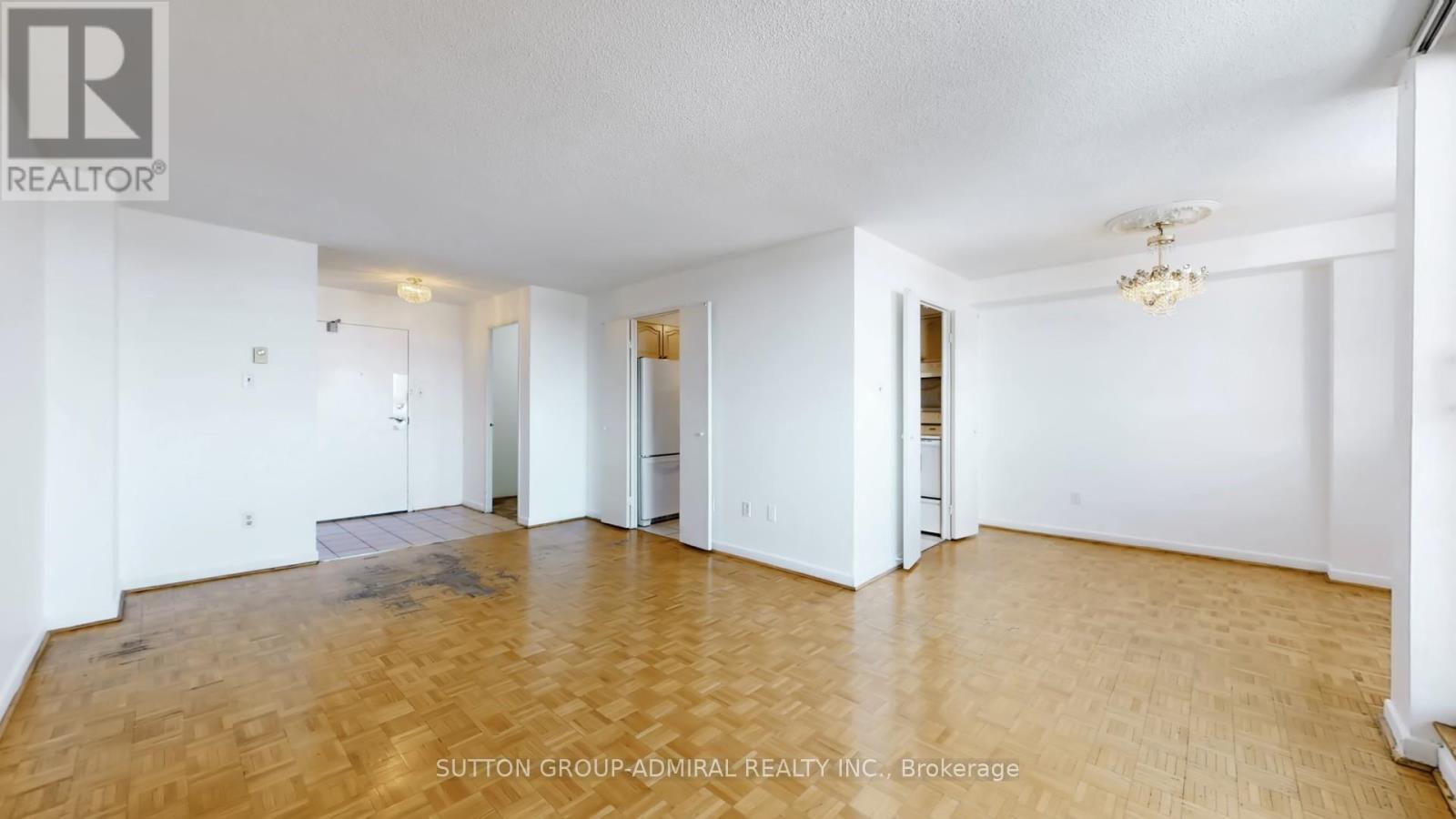 901 - 80 Inverlochy Boulevard, Markham, Ontario  L3T 4P3 - Photo 5 - N12771484