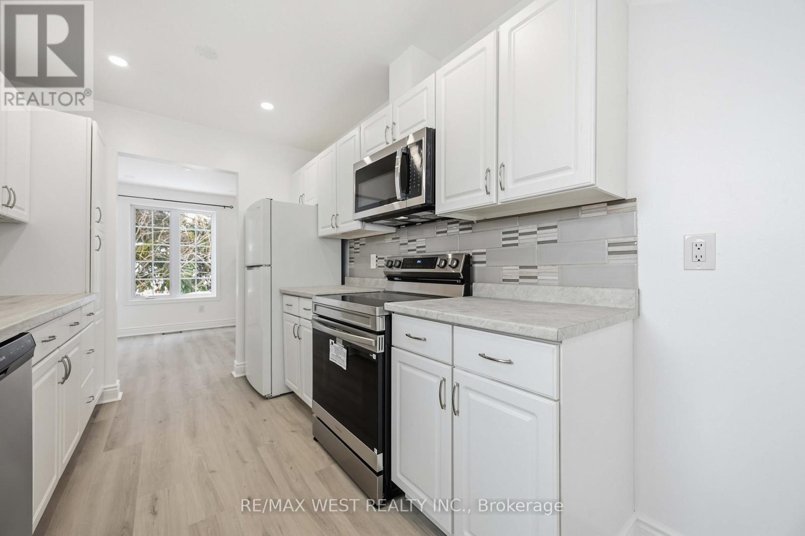 249 Hodgson Drive, Newmarket, Ontario  L3Y 1E3 - Photo 17 - N12771534