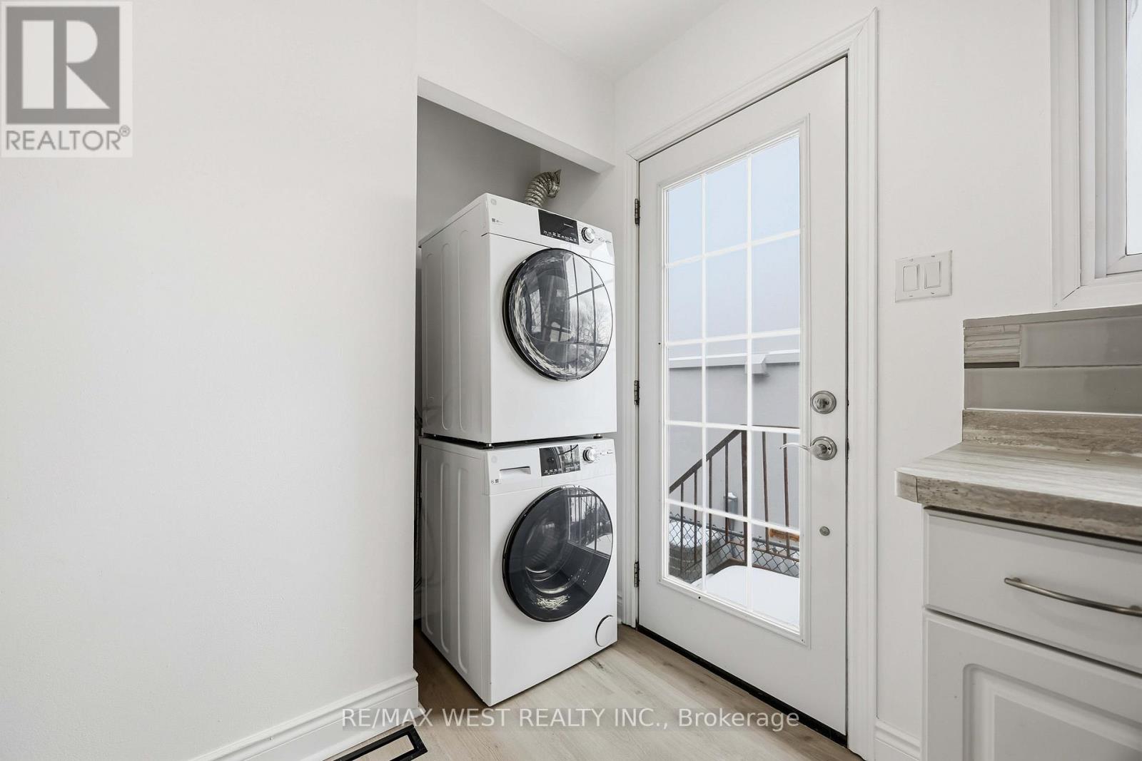 249 Hodgson Drive, Newmarket, Ontario  L3Y 1E3 - Photo 21 - N12771534