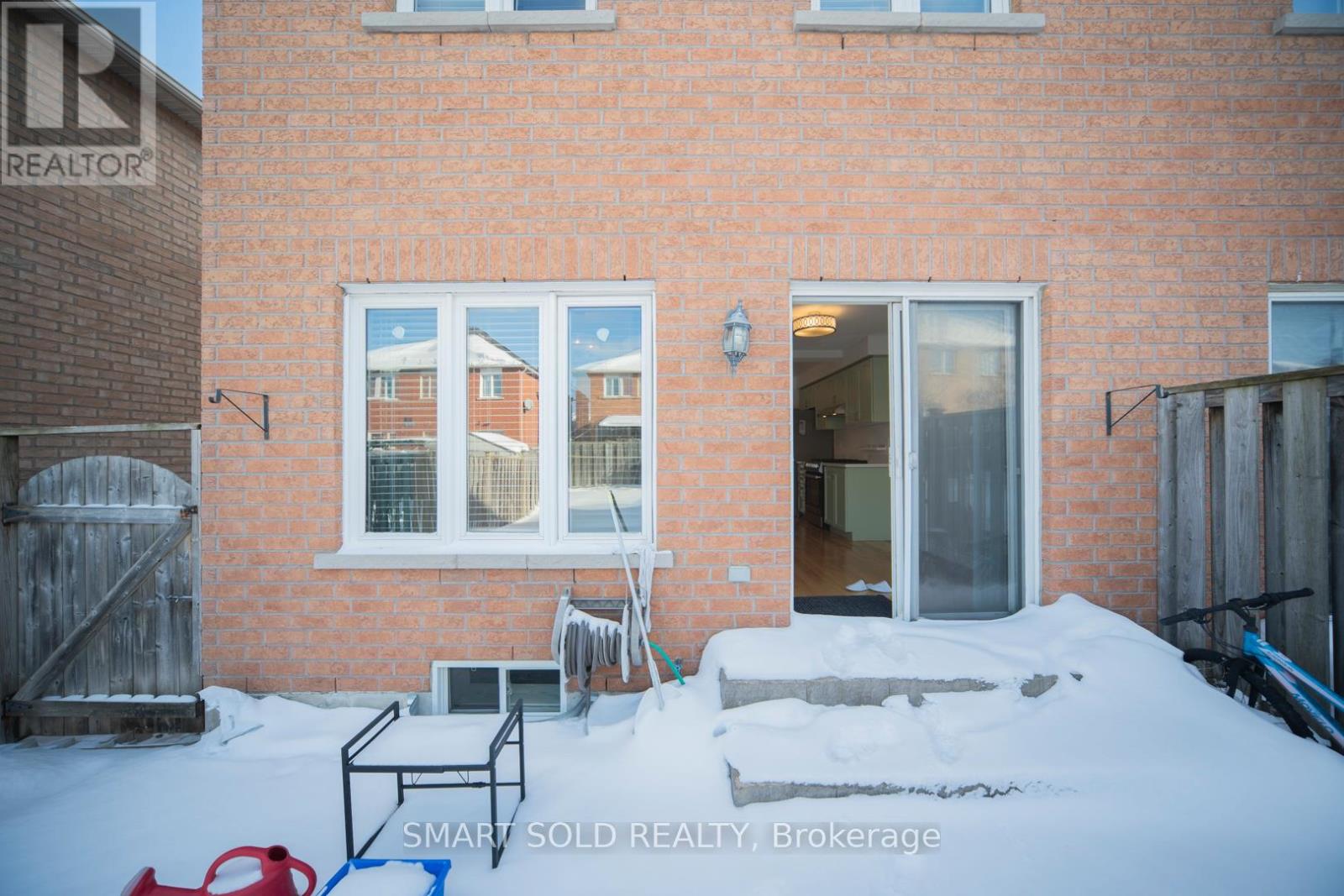 28 Tara Crescent, Markham, Ontario  L3S 4S7 - Photo 6 - N12771580
