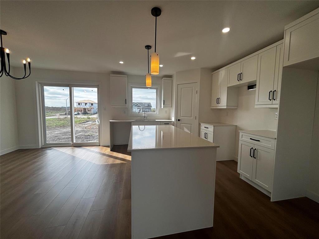 69 Harvest Bay, Blumenort, Manitoba  R5G 2X3 - Photo 4 - 202600578