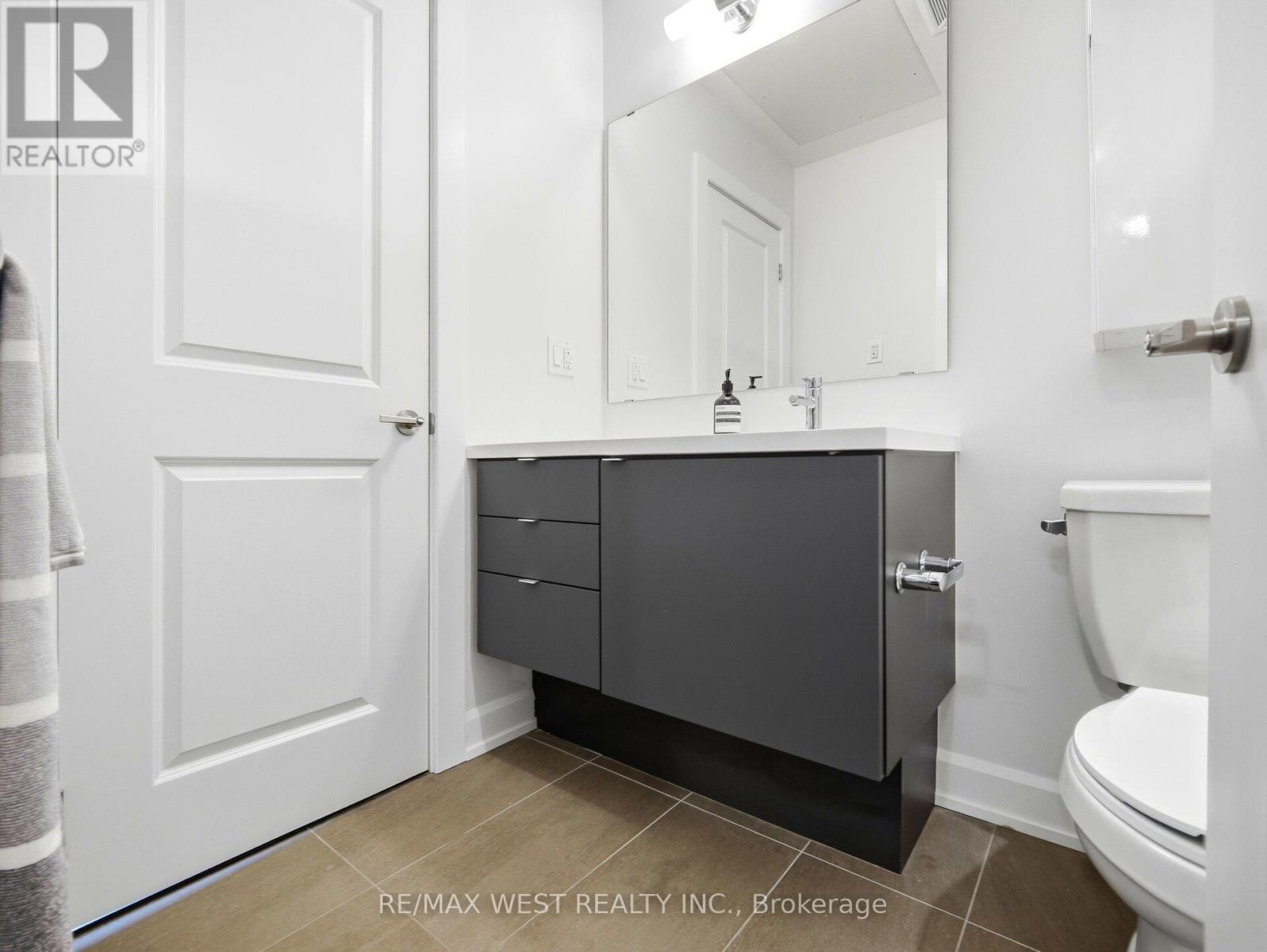 205 - 3200 William Coltson Avenue, Oakville, Ontario  L6H 7C2 - Photo 16 - W12771510